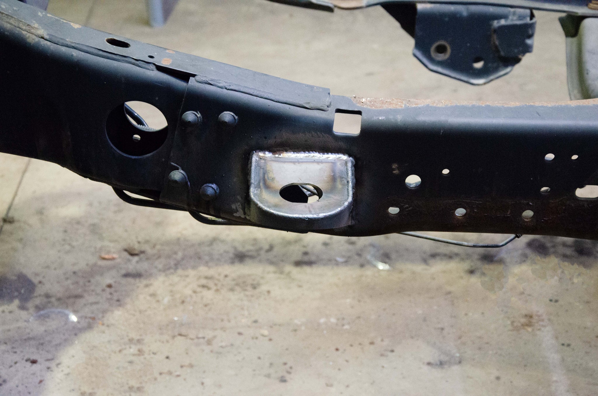 Heavy Duty For 2011-2016 Ford F-250 F-350 Steel Hidden Winch Heavy Duty For 2011-2016 Ford F-250 F-350 Steel Hidden Winch