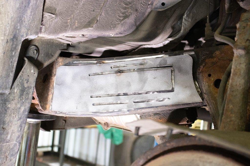 たば　0912 Rust Buster Front Frame Stiffeners For 1995-2004 Toyota